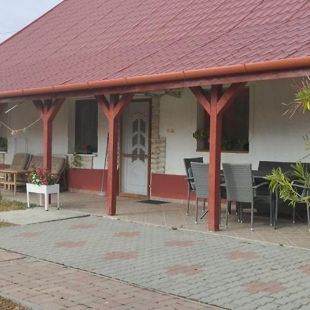 Rákóczi Vendégház Poroszló Exterior foto