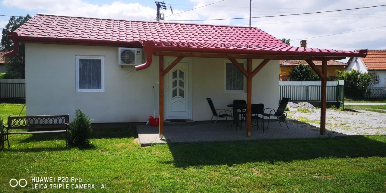Rákóczi Vendégház Poroszló Exterior foto