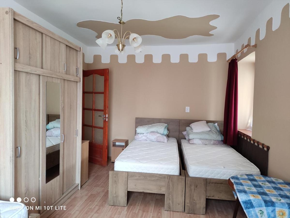 Rákóczi Vendégház Poroszló Exterior foto