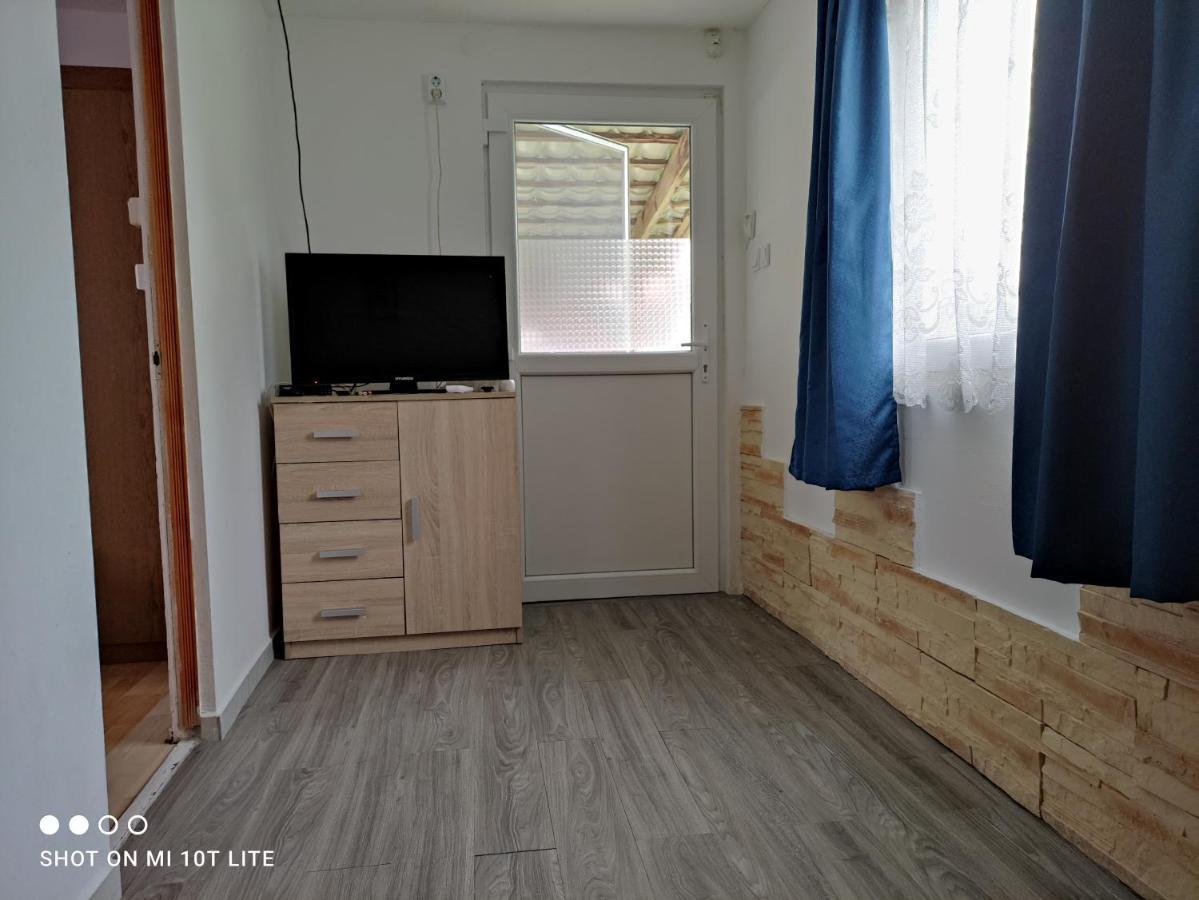 Rákóczi Vendégház Poroszló Exterior foto