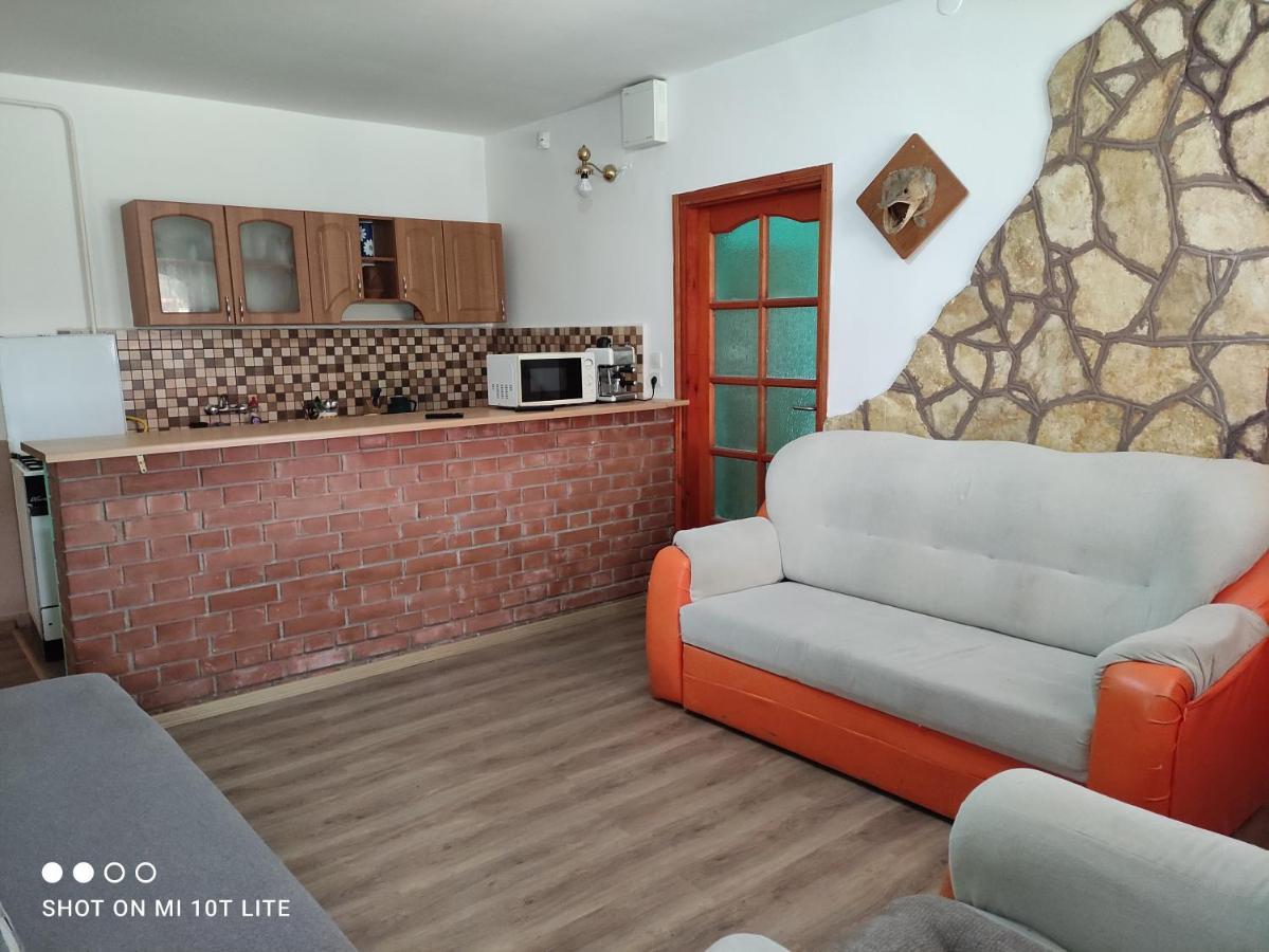 Rákóczi Vendégház Poroszló Exterior foto
