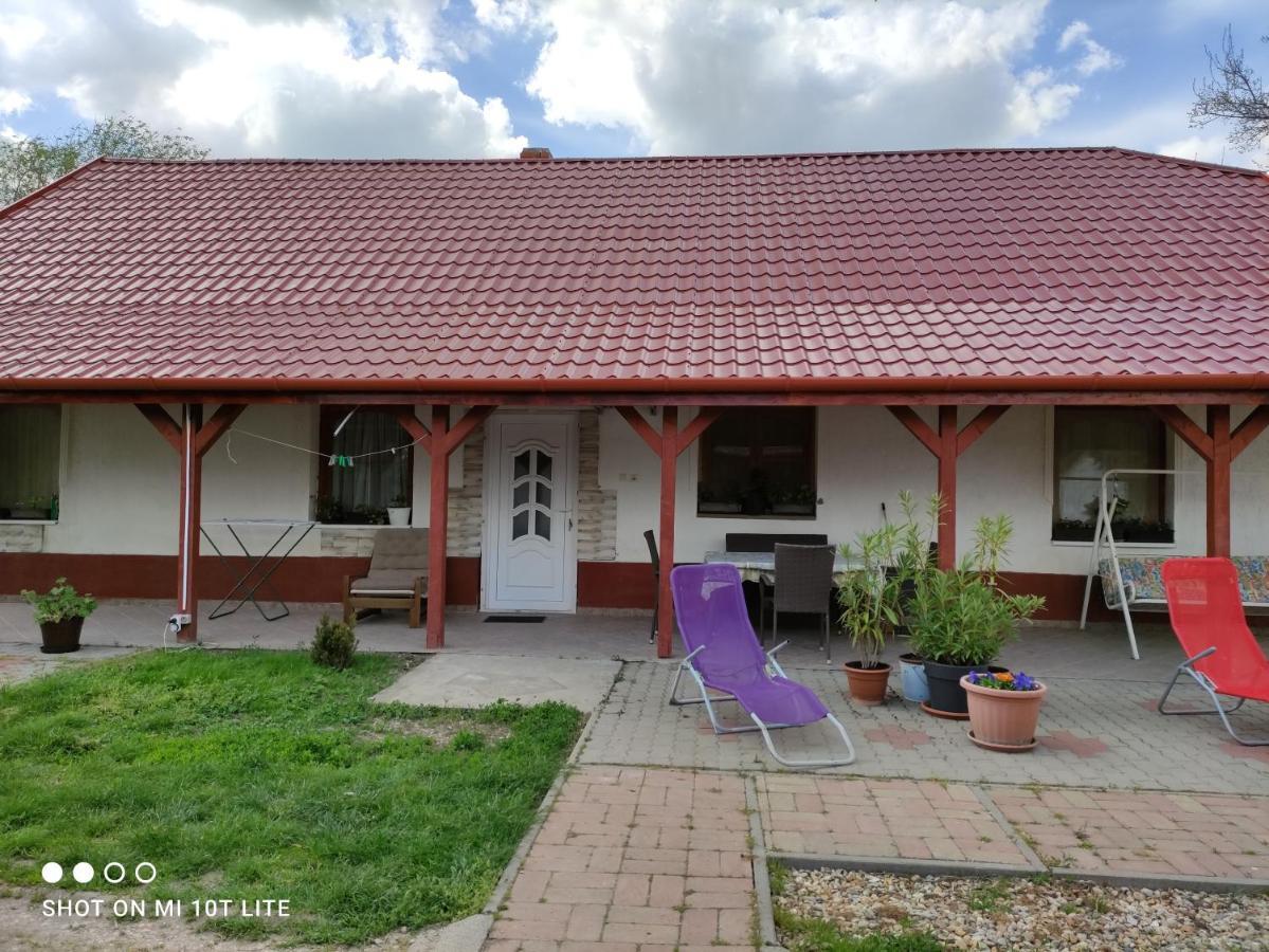 Rákóczi Vendégház Poroszló Exterior foto
