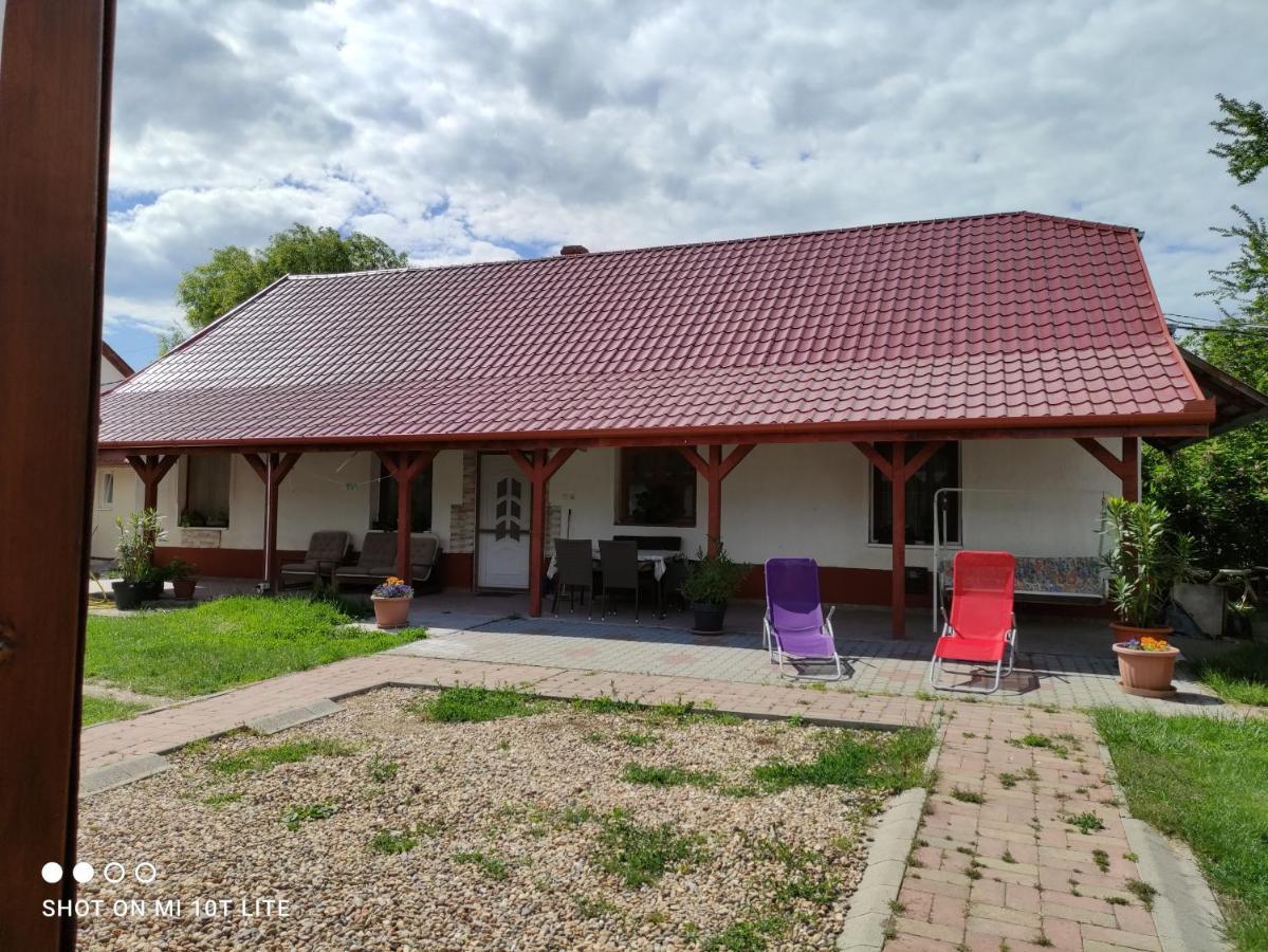 Rákóczi Vendégház Poroszló Exterior foto