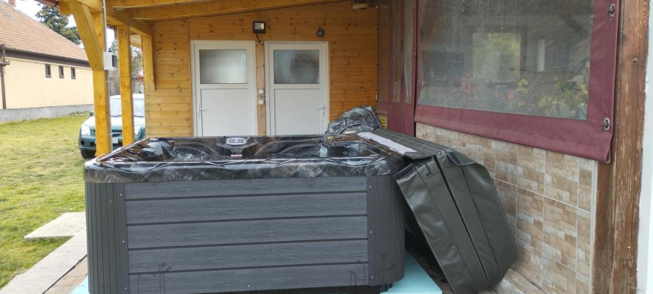 Rákóczi Vendégház Poroszló Exterior foto
